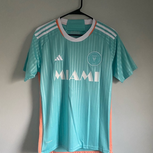 Inter Miami 2025 Soccer Jersey - Picture 1 of 7
